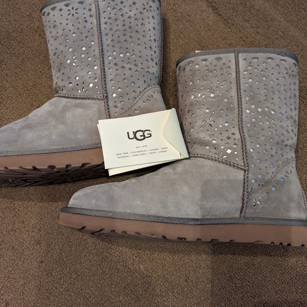 UGG Classic Short Flora Perf Boots grey perforated shearling sheepskin sherpa